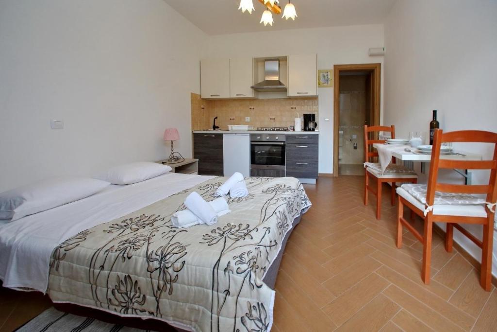 Apartments With A Parking Space Sukosan, Zadar - 16641 Exterior photo