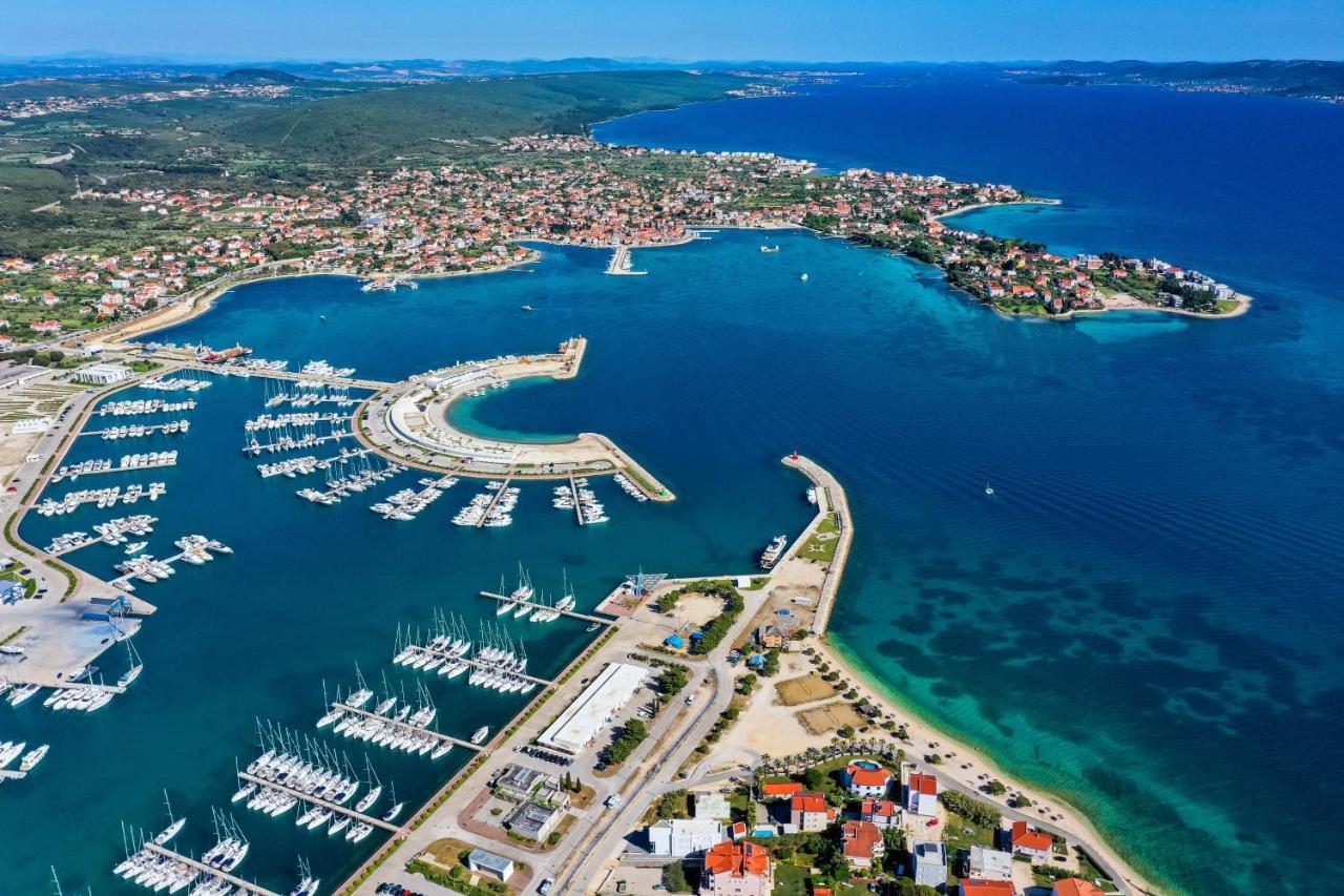 Apartments With A Parking Space Sukosan, Zadar - 16641 Exterior photo